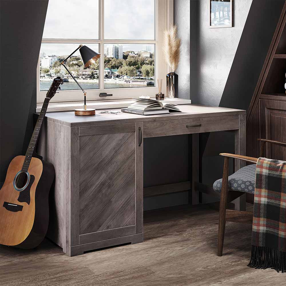 Hilo Desk